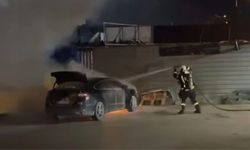 Yemek molası faciaya döndü: Park ettiği araç alev topuna döndü