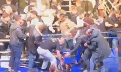 Boks maçında sporcular arasında kavga çıktı