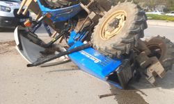 Feci kaza! Ambulans ile traktör çarpıştı: 1 yaralı var!