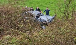 Feci kaza! Otomobil tarlaya uçtu: Yaralılar var!