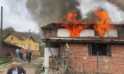 İki ev alev alev yanmıştı: Hanönü’ndeki korkutan yangında Başkan Yamalı'dan destek