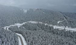 Ilgaz Dağı’nda baharı unutturan kar manzarası drone ile görüntülendi