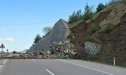 Kastamonu-Boyabat yolunda heyelan paniği
