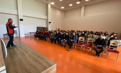 Kastamonu Üniversitesi'nde öğrencilere uygulamalı 'afet' eğitimi verildi