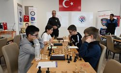 Kastamonu'da “Hayata Renk Verelim” projesiyle gençler satrançta buluştu