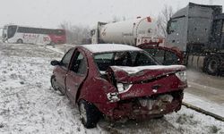 Kastamonu’da kar yağdı, kaza kaçınılmaz oldu: 4 araç birbirine girdi