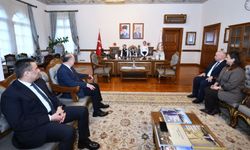 Kastamonu'da öğrenciler Vali Dallı'yı ziyaret etti