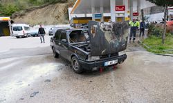 Kastamonu'da otomobil alev aldı: Yaşanan anlar kameraya yansıdı!