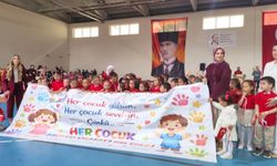 Kastamonu’nun ilçelerinde 23 Nisan coşkusu salonlara taştı