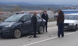 Son dakika! Taşköprü sanayi sitesinde kaza: İki otomobil çarpıştı