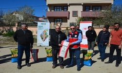 Kastamonu'da çiftçiye korunga ve yonca tohumu dağıtıldı