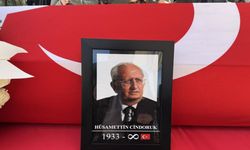 Bir dönemin önemli siyasetçilerindendi: Hüsamettin Cindoruk'a son görev