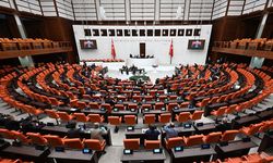 TBMM'de yeni yasa kabul edildi: 15 yaş altına sosyal medya yasağı geldi!