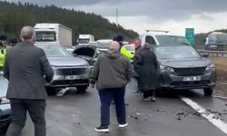 TEM’de zincirleme kaza: 10 araç birbirine girdi, 6 kişi yaralandı