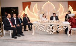 Çorum ve Kastamonu protokolü bu düğünde buluştu: Kastamonu Valisi nikah şahidi oldu