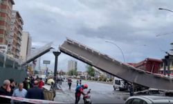 Akılalmaz kaza: Açık damper üst geçidi devirdi, 3 yaralı