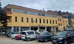 Azdavay’da eski iş merkezi tarihe karışıyor