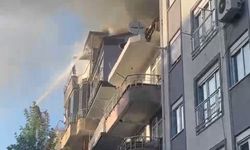 Çatı katında alevler yükseldi! Apartmanda korku dolu anlar