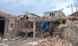 Korkutan hortum felaketi!  Köyler savaş alanına döndü
