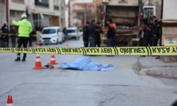 Çöp kamyonunun çarptığı genç kadın hayatını kaybetti