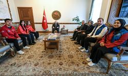 Kastamonu’da Gençlik Haftası coşkusu: Vali Dallı genç sporcularla buluştu