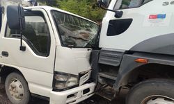 Son dakika: Kastamonu'da çöp kamyonları çarpıştı