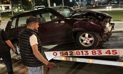 Trafik kazası: Kırmızı ışık ihlali 3 kişiyi yaraladı