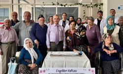 Kastamonu’da gençlerden huzurevine anlamlı ziyaret