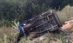 Kastamonu’da korkutan kaza: Pat pat devrildi, 5 kişi yaralandı