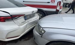 Kastamonu plakalı otomobile çarptı: 5 yaşındaki çocuk yaralandı