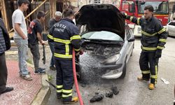 Tosya’da seyir halinde korku dolu anlar! Otomobil alev aldı