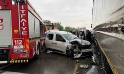 Yangın ihbarına giden itfaiye aracı kazaya karıştı: 4 yaralı