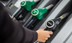 Akaryakıtta peş peşe indirim: Motorin fiyatı üçüncü kez düştü