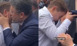 Kastamonulu Bakan Yumaklı ile Fenerbahçeli çocuk arasında gülümseten dakikalar: 'Gel Bir Daha Öpeyim'