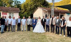 Kastamonu Milletvekili Uluay, Bartın’da yeğeninin düğününe katıldı