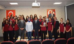 Kastamonu’da edebiyat rüzgarı: Yazarlar öğrencilerle buluştu