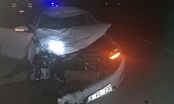 Otomobil motosiklete çarptı: 2 genç yaşamını yitirdi
