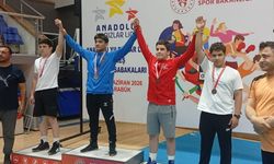 Taşköprü’de gururlandıran başarı: Berke Gül güreş şampiyonasında derece aldı