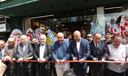 Çengeller Kuruyemişçisi ikinci şubesini hizmete açtı