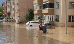 Cide’de sel sonrası su tahliye çalışmaları sürüyor