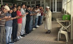 Komşu ilde yürek yakan veda: Yangında can veren 2 yaşındaki çocuk toprağa verildi