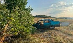 Komşuda otomobil şarampole devrildi: 2 yaralı