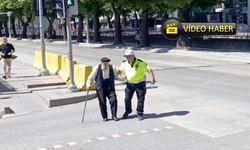 Kastamonu'da trafik polisinden yürek ısıtan görüntü