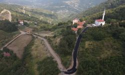 Kastamonu’da köy yolları sıcak asfaltla yenileniyor