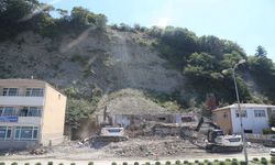Kastamonu'da riskli lojman yıkılıyor: Bölge güvenli hale getirilecek