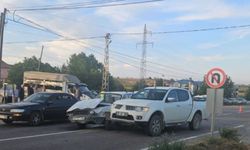 Taşköprü yolunda korkutan kaza! İki araç çarpıştı, 1 kişi yaralandı