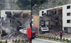 Kastamonu’da 4 katlı lojmanın yıkımı başladı
