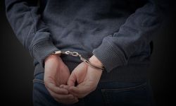 Komşuda bir haftalık bilanço: 57 kişi yakalandı, 3 kişi tutuklandı