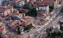 45 saniyede yarım kalan binlerce hayat: Acısı 27 yıldır dinmedi