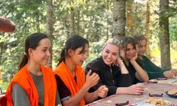 Kastamonu Milletvekilinden ormanın kızlarına ziyaret
